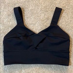 Lululemon keyhole sports bra